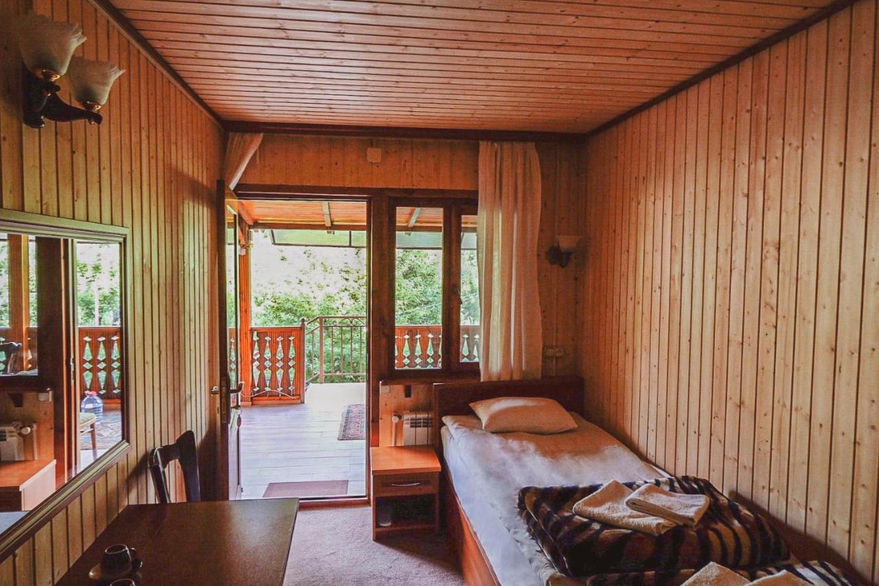 Maghay B&B Hotel In Wanadsor Exterior foto